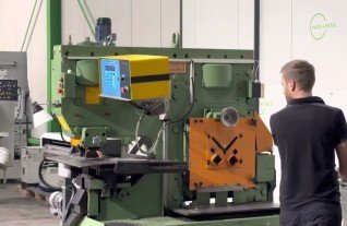 Peddinhaus Peddimax 801 ironworker profil stahl schere MACH4METAL x-y table robosoft pehu ponsknip 4
