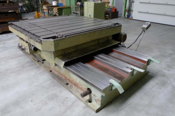 TOS - rotary table tos varnsdorf drehtisch bohrwerks
