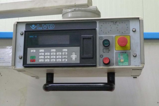 LVD - CNC Guillotine / tafel shere