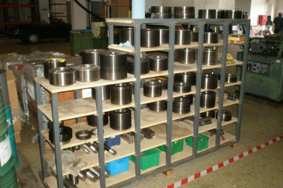 Tread and profile rolling machine