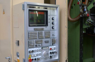 tandwielbewerkingsmachines-liebherr-cnc-6-axis-gearhobber-1521-3