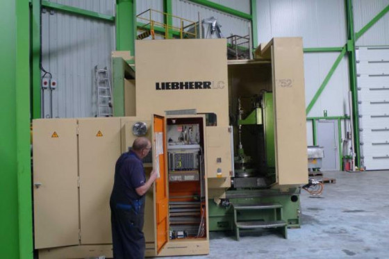Liebherr CNC 6 axis Gearhobber