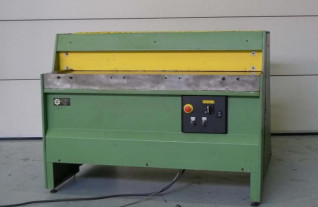 plaatscharen-jbs-electric-mech-guillotine-tafelshere-1504-1