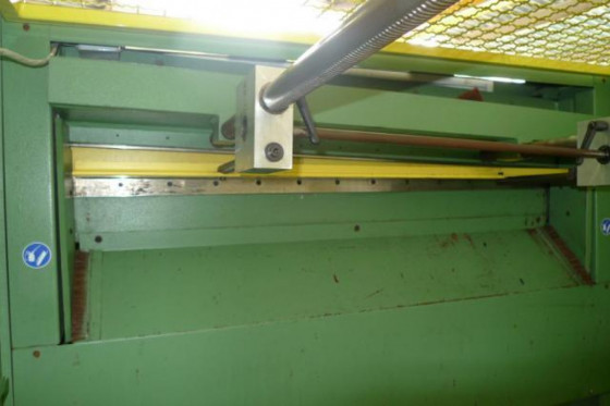 JBS - Electric mech. guillotine - tafelshere