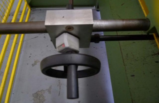 plaatscharen-jbs-electric-mech-guillotine-tafelshere-1504-5