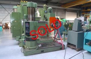 Radial drilling machine 