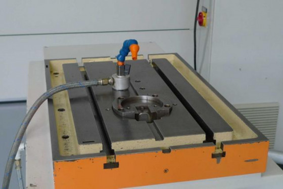 nuttenziehmaschine