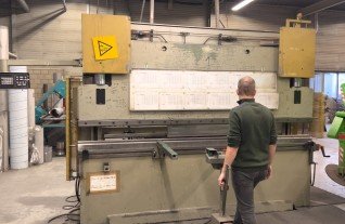 Hydraulic Pressbrake 3100 x 80 T Pressbrake Abkantpresse Plooibank Kantbank MACH4METAL