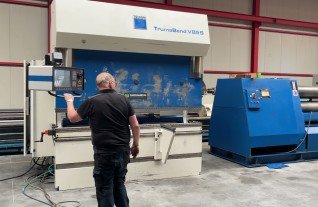 Trumpf Truebend V85 Trumabend CNC Pressbrake Abkantpresse Plooibank 2550 x 85 Ton MACH4METAL 6513