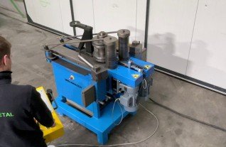 PBT INDUMASCH 25 bending machine biegezentrum PC50 Touchscreen Teach-in MACH4METAL 6371 2-2