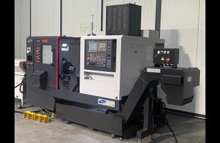 Samsung SMEC SL-2500 A-V CNC Lathe Fanuc Oi TF 420 Hours MACH4METAL 6000