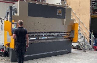 HACO ERM EUROMASTER Pressbrake 4300 x 320 Ton robosoft ATS 900 MACH4METAL 5560