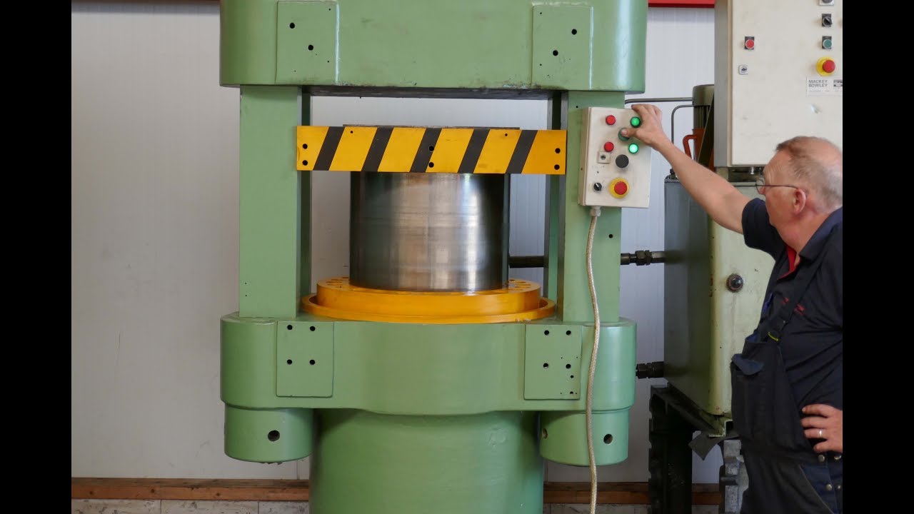 MAKEY BOWLEY - EUROPRESS 1000