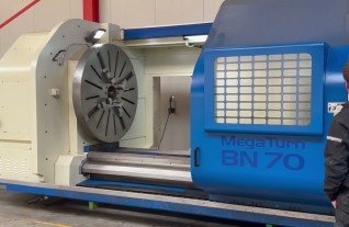 DUGARD CNC Lathe Ø 1800 x 5000 mm Oil country BIG SPINDEL MACH4METAL 6976 1-4 MEGATURN BN70 FANUC 18