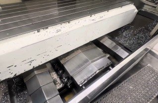 Bridgeport Hardinge VMC 1500 mm 15.000 Rpm Fanuc 18i 18u-MB XR1500HP Mach4Metal 7734 2-2