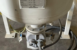 cbe174cf-11e8-4678-9d93-5e840e72cba6-1