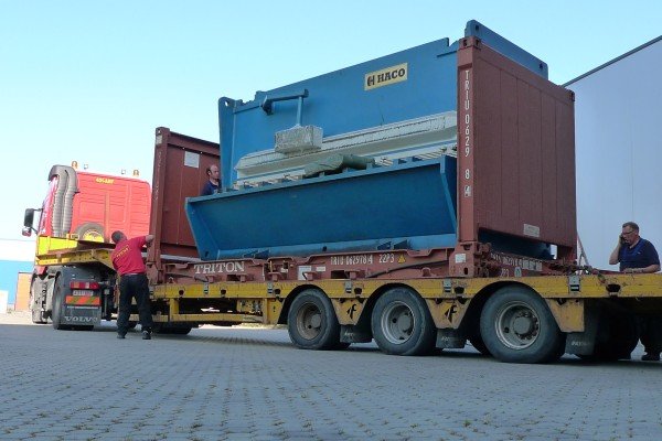 Shipment Guillotine to VIETNAM 24.000 kg