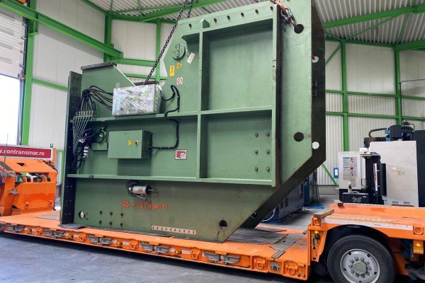 Loading Flanging machine 58.000 Kg ROMANIA