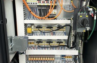 doosan-lynx-220-lyc-7757.jpeg