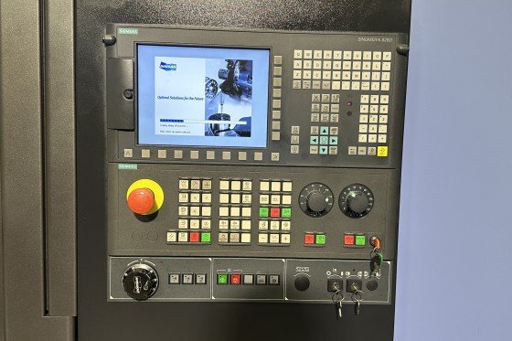 DOOSAN - LYNX 220 LYC CNC Lathe with y-axis used | Mach4Metal