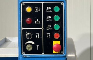 ecca646c-e454-4235-946b-a406f9b5332f.jpg