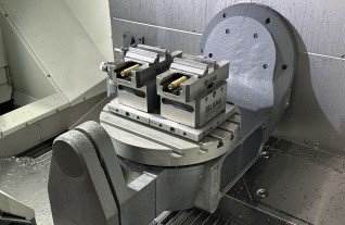 haas-umc-750-8501 (3).jpeg