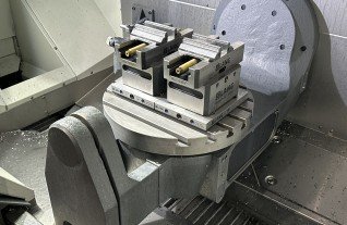 haas-umc-750-8501 (9).jpeg