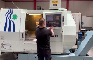 BIGLIA B550 YS CNC Lathe Drehmaschine Tour Draaibank C and Y Axis MACH4METAL 1-3