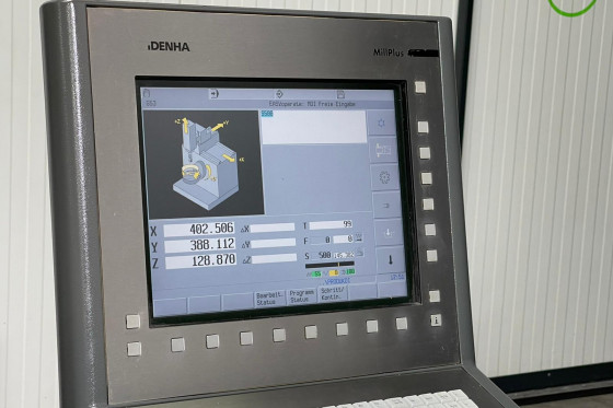 DMG MORI - DMU 50 