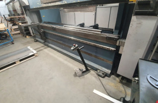 a310c35e-7fb8-41cd-b486-e98bf0c6a79f