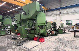 ANDRITZ KAISER 160 Ton High Speed Press 160 Ton Mach4Metal 8857 Punching press stanz maschine