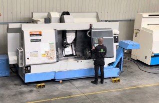 MAZAK INTEGREX 300 Y with 1500 mm MillTurn CNC Lathe Drehmaschine Mach4Metal Mazatrol 640 8865 1-4