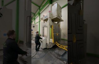 Die spotting Try Out Press 200 Ton REISE Mach4Metal 1-4 9018 and 8910 2-4