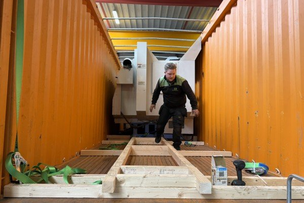 Veilig laden van vrachtwagens voor Mazak Integrex 300Y naar Brisbane