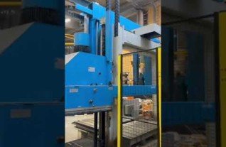 PeHaKa Bandsaw Grossbandsaege Blockbandsaw 1700 x 1700 Schmiede Forging heat exchanger Mach4Metal