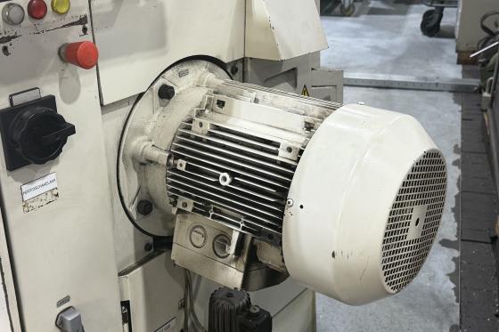 VDF BOEHRINGER - DUE 560