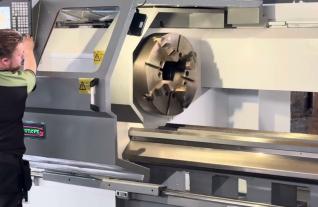 Gurutzpe Auto M-S CNC Lathe Oil Country 950 x 6000 mm with 260 mm Big Bore Mach4Metal 9108 1-2