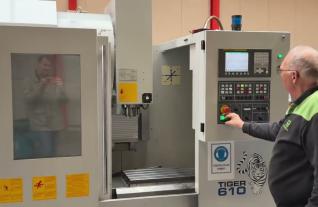 MICROCUT MCV-2414 VMC 610 x 355 x 520 Fanuc Oi-MC Mach4Metal 9276 2-2