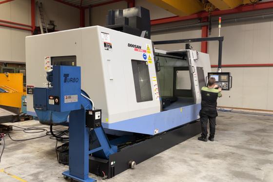 DOOSAN - MV 8035