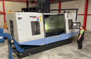 DOOSAN MV8035 (MYNX) VMC 2000 x 1000 x 850 Bt50 Fanuc 18i-MB 9290 Mach4Metal 1-2