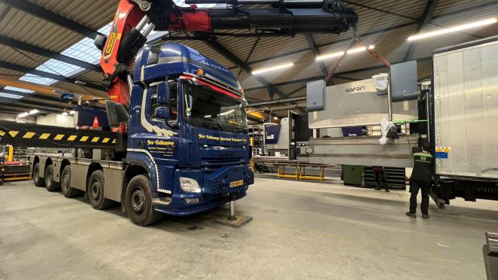 Een machine verkopen? Wij zorgen voor alles, van demontage tot transport.