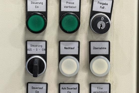 RUHRMANN PRESSEN - ESR15H
