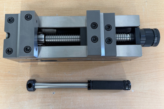 SCHUNK - KONTEC KSG 100