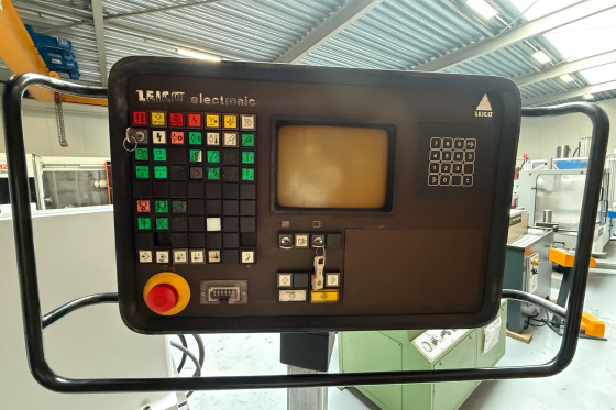 LEIFELD - PNC 750