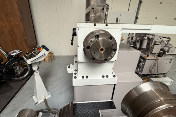 LEIFELD - PNC 750