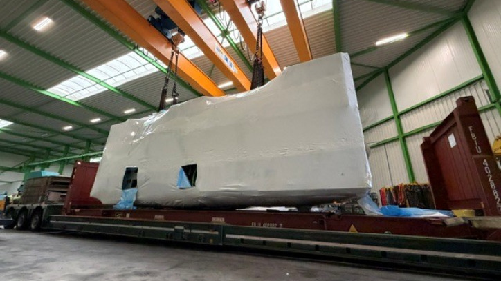 WFL 46 Ton Mill-Turn M100 x 5000 mm to Asia
