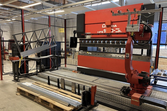 AMADA - ASTRO 50 YX AXIS ROBOT