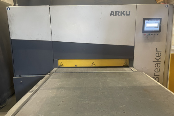 ARKU - EdgeBreaker D2000