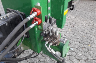aeb6fdfc-1ddc-4c44-b386-9297c735df5d