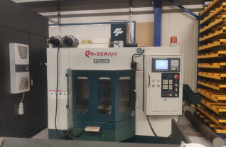horizontal-machining-centres-feeler-qm-22a-apc-6342-4